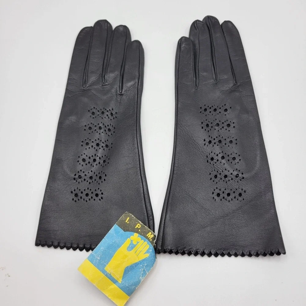 Vintage Womens Soft Real Leather Gloves With Cutout Design Small Black